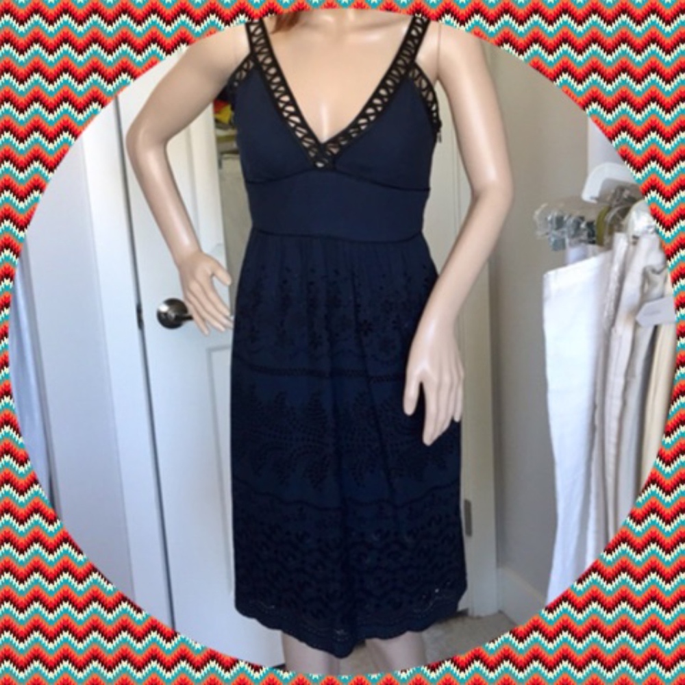 Cynthia Steffe Navy Black Eyelet Dress 4 runs smal - Picture 2 of 8